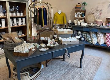 united-kingdom/gloucestershire/shop/the-curated-store