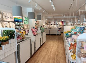 portugal/guimaraes/shop/flying-tiger-copenhagen