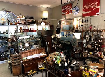 alabama/oak-mountain-state-park/shop/vintage-interiors