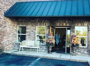 mississippi/ross-barnett-reservoir/shop/trendy-treasures