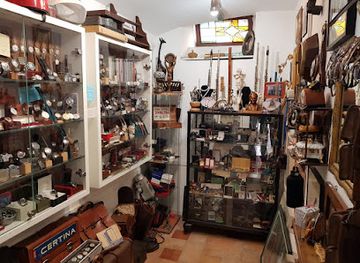 croatia/zagreb/shop/small-antique-shop-saraden