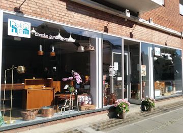 denmark/mollehoj/shop/deko-home-danish-recycling-furniture