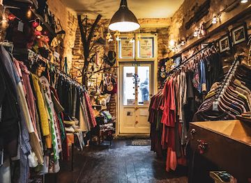 romania/sibiu/shop/gossip-tree