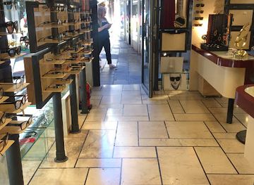 italy/venetian-riviera/shop/ottica-urbani