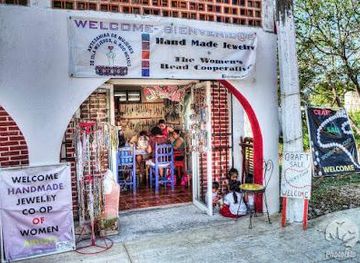 mexico/cancun/shop/women-s-beading-cooperative