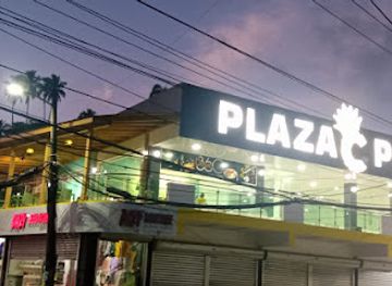 dominican-republic/samana/shop/plaza-pina