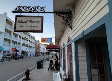 michigan/mackinac-island/shop/island-breeze