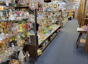 wisconsin/chippewa-valley/shop/egg-palace-antiques