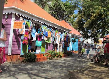 british-virgin-islands/tortola-beaches/shop/crafts-alive-village