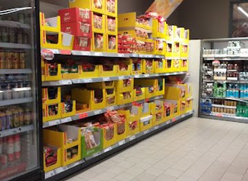 hungary/tatabanya/shop/penny-tatabanya-ii