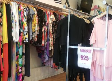 california/inglewood/shop/chic-and-curvy