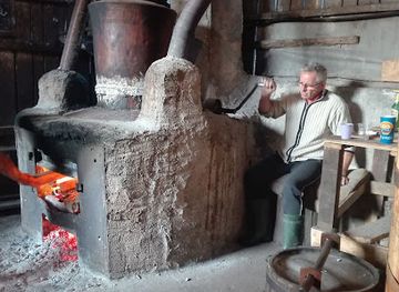 romania/buila-vanturarita-national-park/shop/s-c-lazaris-pan-s-r-l