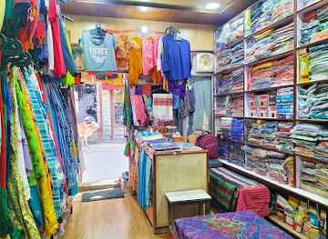 india/rishikesh/laxman-jhula/shop/bhandari-cloth-house