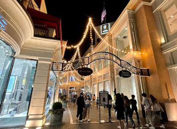 california/los-angeles/shop/the-grove