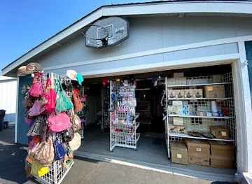 Lighthouse Gift Shop