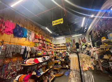 vietnam/sapa/shop/mai-souvenir-ban-vi-dam-me