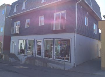 saint-pierre-and-miquelon/pointe-aux-canons/shop/clin-d-oeil