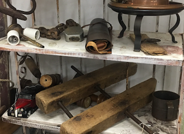 louisiana/lake-charles/shop/the-corner-gallery-antiques