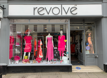united-kingdom/warwickshire/shop/revolve
