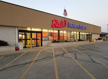 illinois/corn-belt/shop/blain-s-farm-fleet-bloomington-illinois