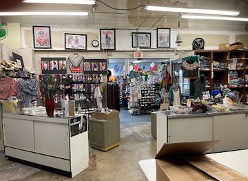 california/chula-vista/shop/border-leather-emy-s-yarns