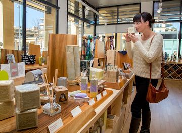 france/provence/shop/boutique-souvenirs-de-l-office-de-tourisme