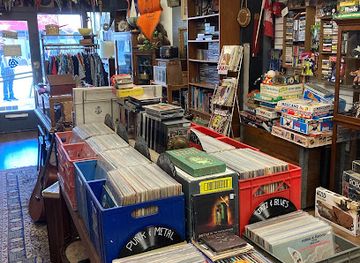 canada/niagara-falls/shop/the-white-whale