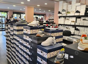 italy/alta-via-1/shop/the-kingdom-of-shoe