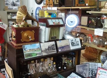 indiana/the-calumet-region/shop/antiques-on-main