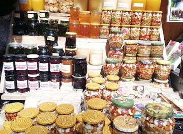 ukraine/hoverla-mountain/shop/sklep-spozywczy-pamiatki