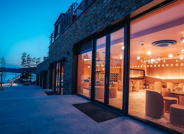 czechia/lipno-dam/shop/cafe-du-lac