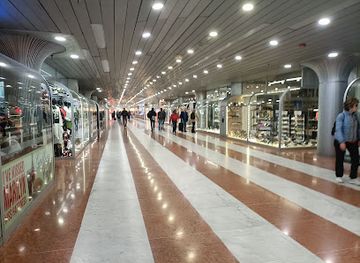 italy/florence/santa-maria-novella/shop/galleria-commerciale-santa-maria-novella