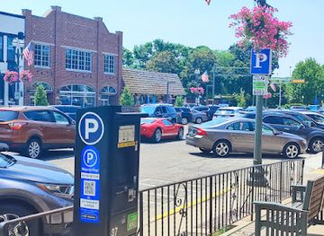 wisconsin/lake-geneva/shop/christine-s