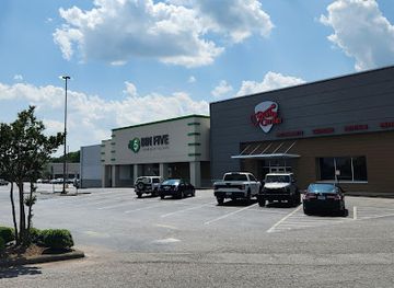 north-carolina/hickory/shop/hickory-corners-shopping-center