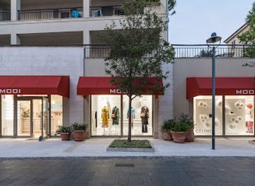 montenegro/kotor-bay/shop/mooi