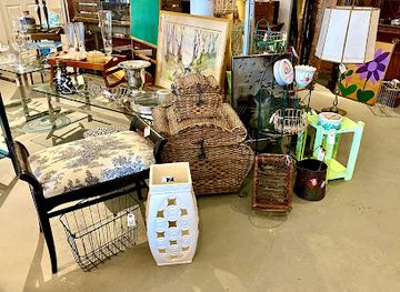 kentucky/newport/shop/tesori-vintage-home-and-antiques-newport-ky