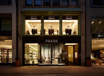 germany/hamburg/shop/prada-hamburg-neuer-wall-store