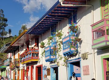 colombia/cocora-valley/shop/salento-viewpoint