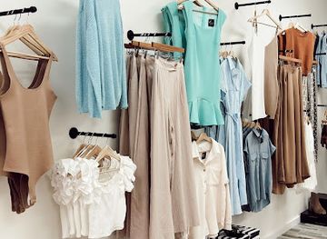 alabama/orange-beach/shop/zavros-s-boutique