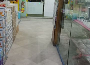 pakistan/lahore/johar-town/shop/one-dollar-shop