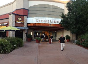 california/pleasanton/shop/stoneridge-shopping-center