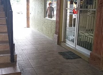 jamaica/runaway-bay/shop/runaway-bay-commercial-center