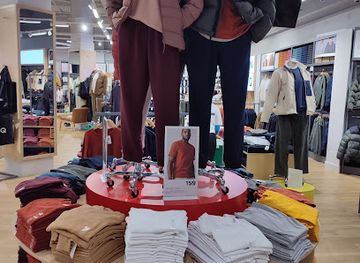 south-africa/route-62/shop/uniq-clothing-by-checkers-century-city