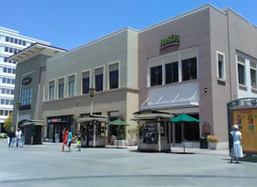 california/pasadena/playhouse-district/shop/the-paseo