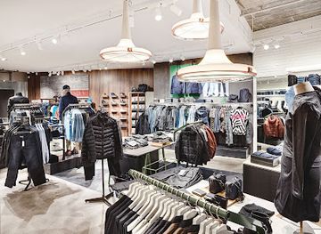 austria/karwendel-mountains/shop/g-star-raw-store