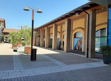 italy/roero/shop/mondovicino-outlet-village