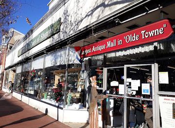 virginia/fredericksburg/shop/antique-court-of-shoppes