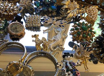 maryland/southern-maryland/shop/mandy-lee-s-vintage-shop-studio