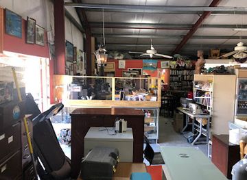 antigua-and-barbuda/dickenson-bay/shop/the-x-change