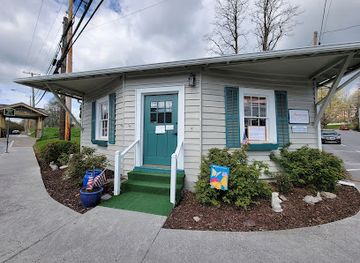 west-virginia/lewisburg/shop/americana-thrift-store